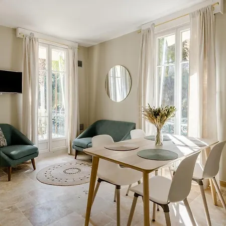 Renovated Apartment In The Centre Of Juan-Les-Pins Apartment *