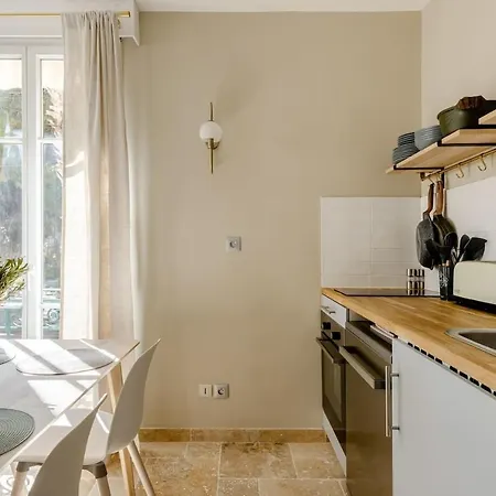 Renovated Apartment In The Centre Of Juan-Les-Pins Antibes