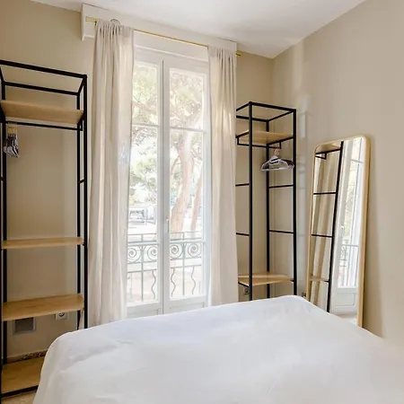 Renovated Apartment In The Centre Of Juan-Les-Pins Apartment