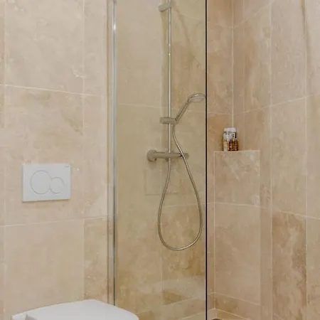 Apartment Renovated Apartment In The Centre Of Juan-Les-Pins *